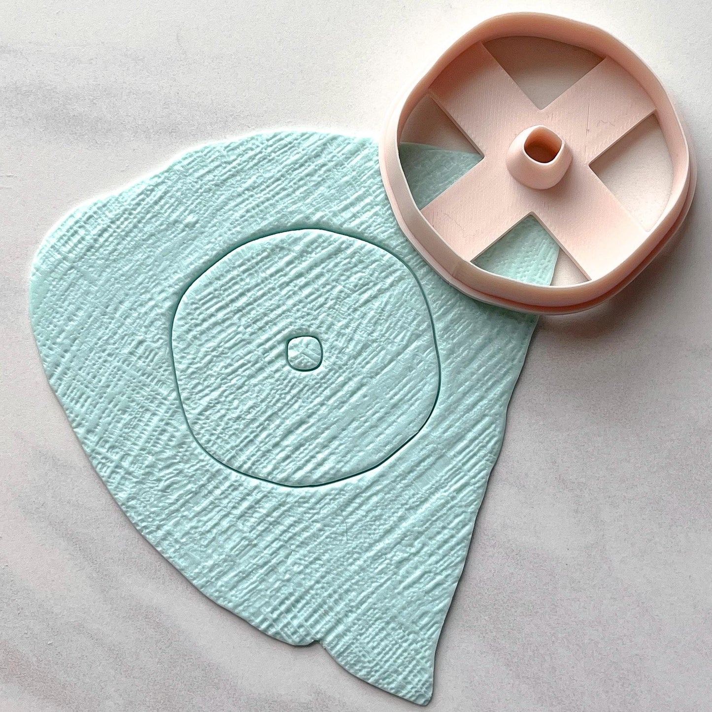 Large Organic Circle Polymer Clay Cutter | Sharp Cutting Edge | E-46